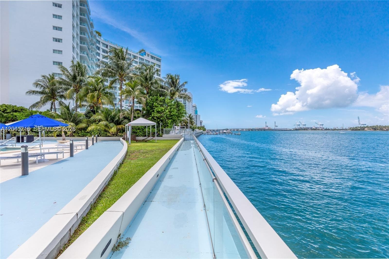 A12045716 — Miami Beach — 9