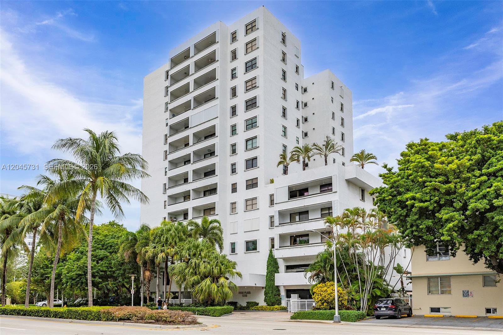 A12045731 — Miami Beach — 34