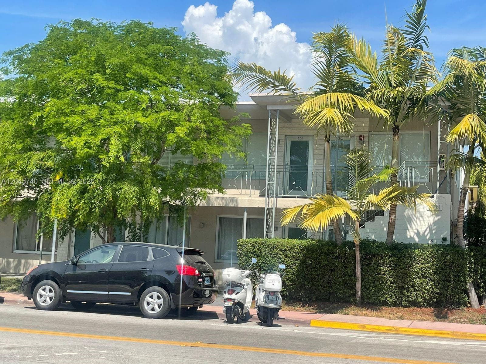 A12045740 — Miami Beach — 20
