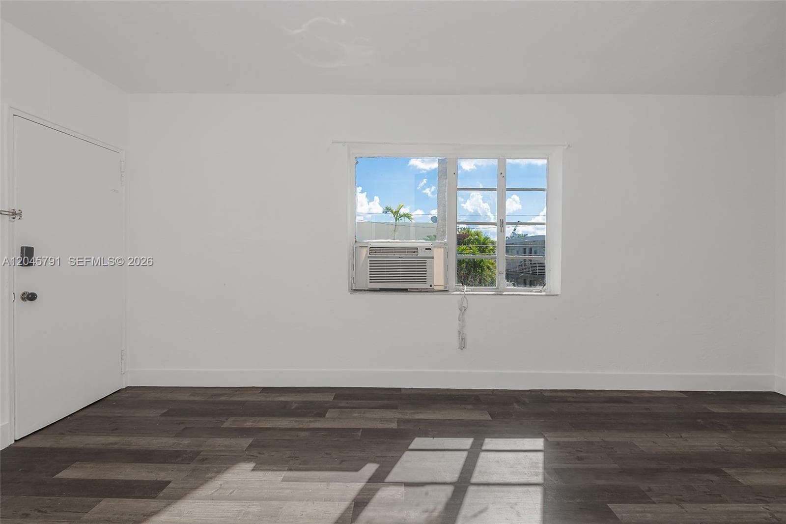 A12045791 — Miami Beach — 17
