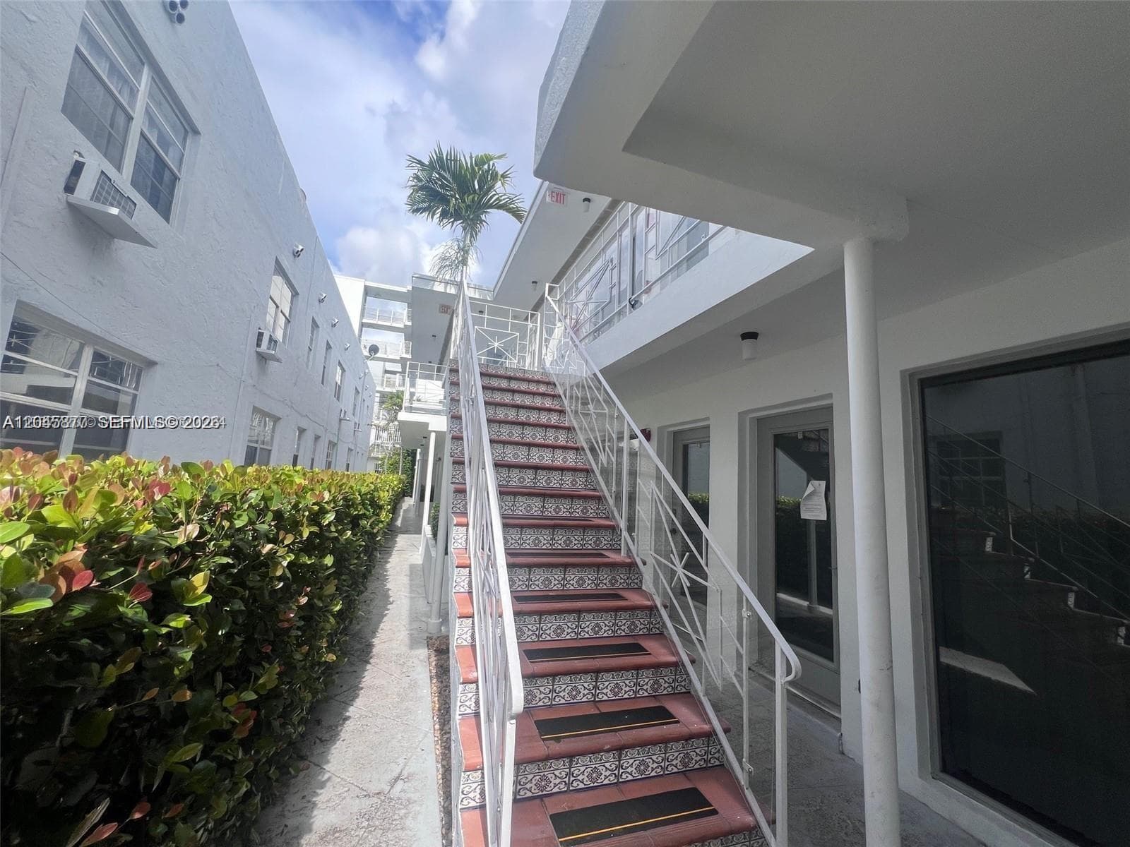 A12045877 — Miami Beach — 13