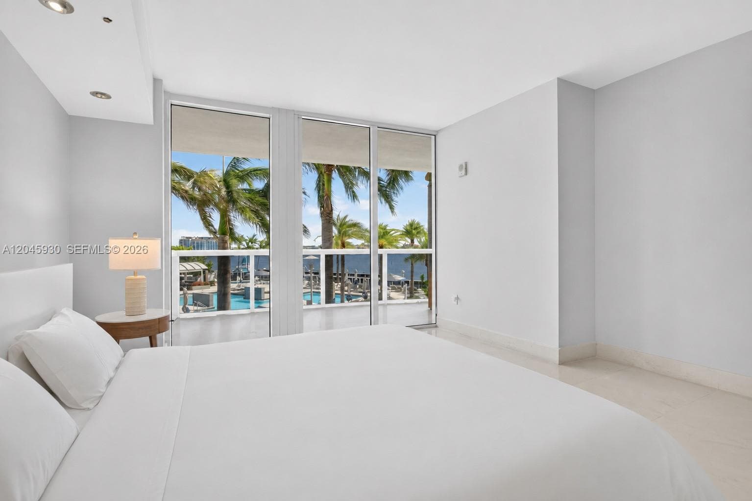 A12045930 — Miami Beach — 14
