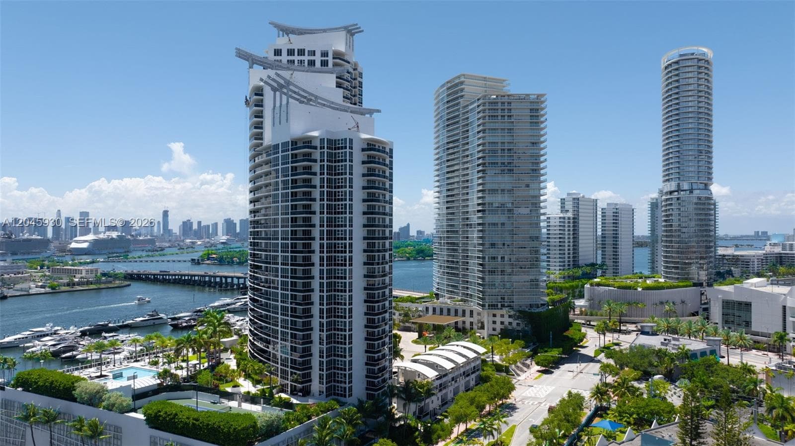 A12045930 — Miami Beach — 45