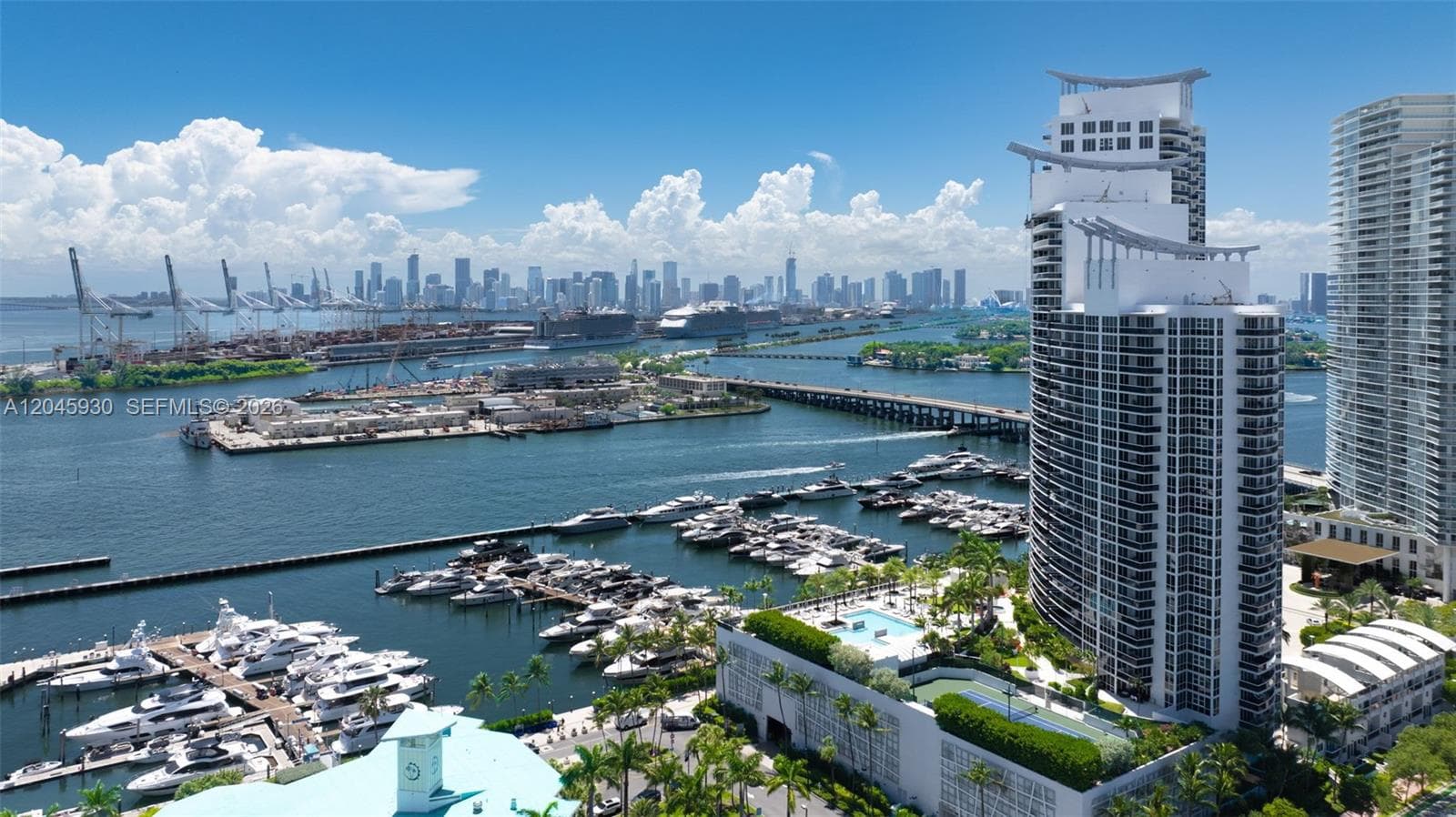A12045930 — Miami Beach — 40