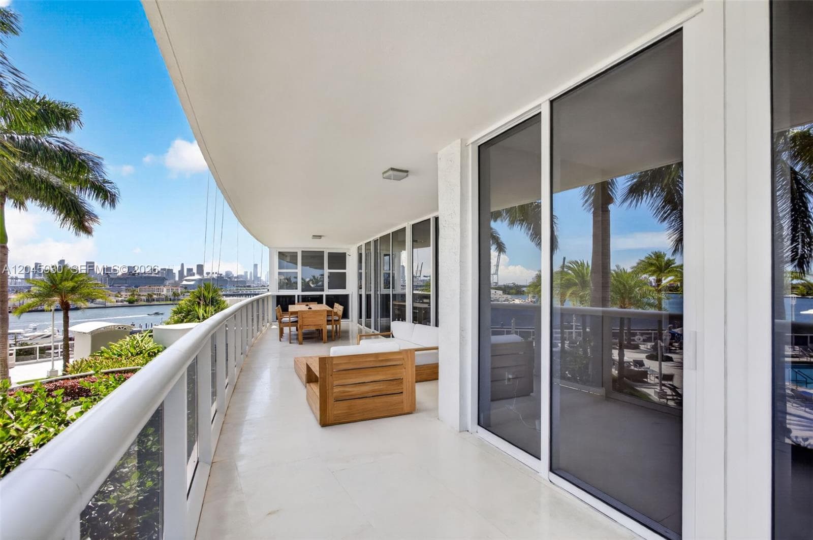 A12045930 — Miami Beach — 8