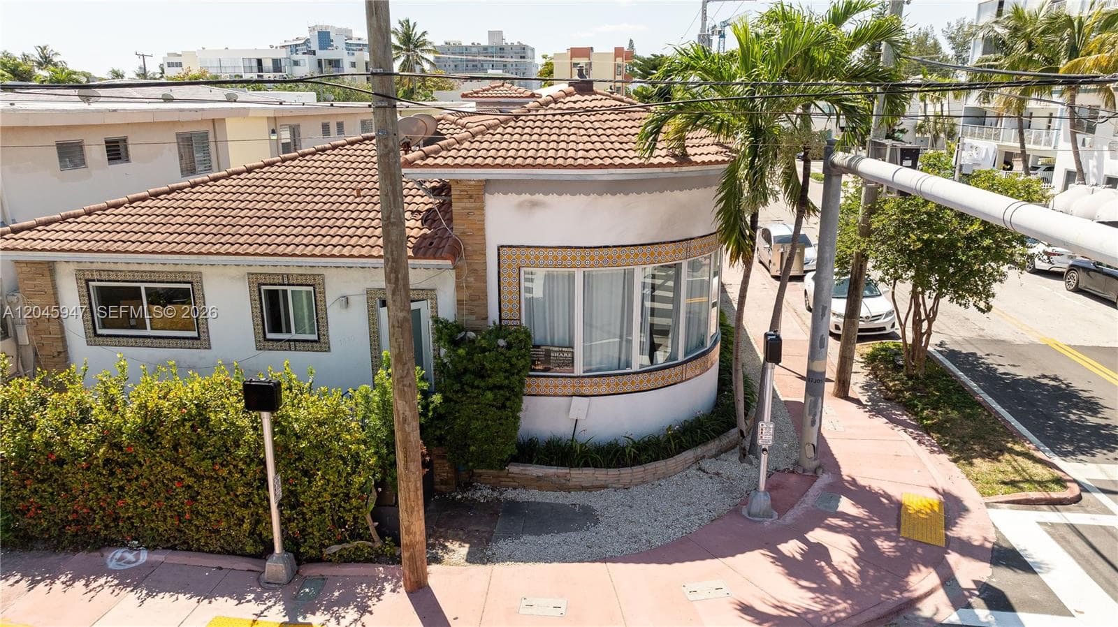 A12045947 — Miami Beach — 6