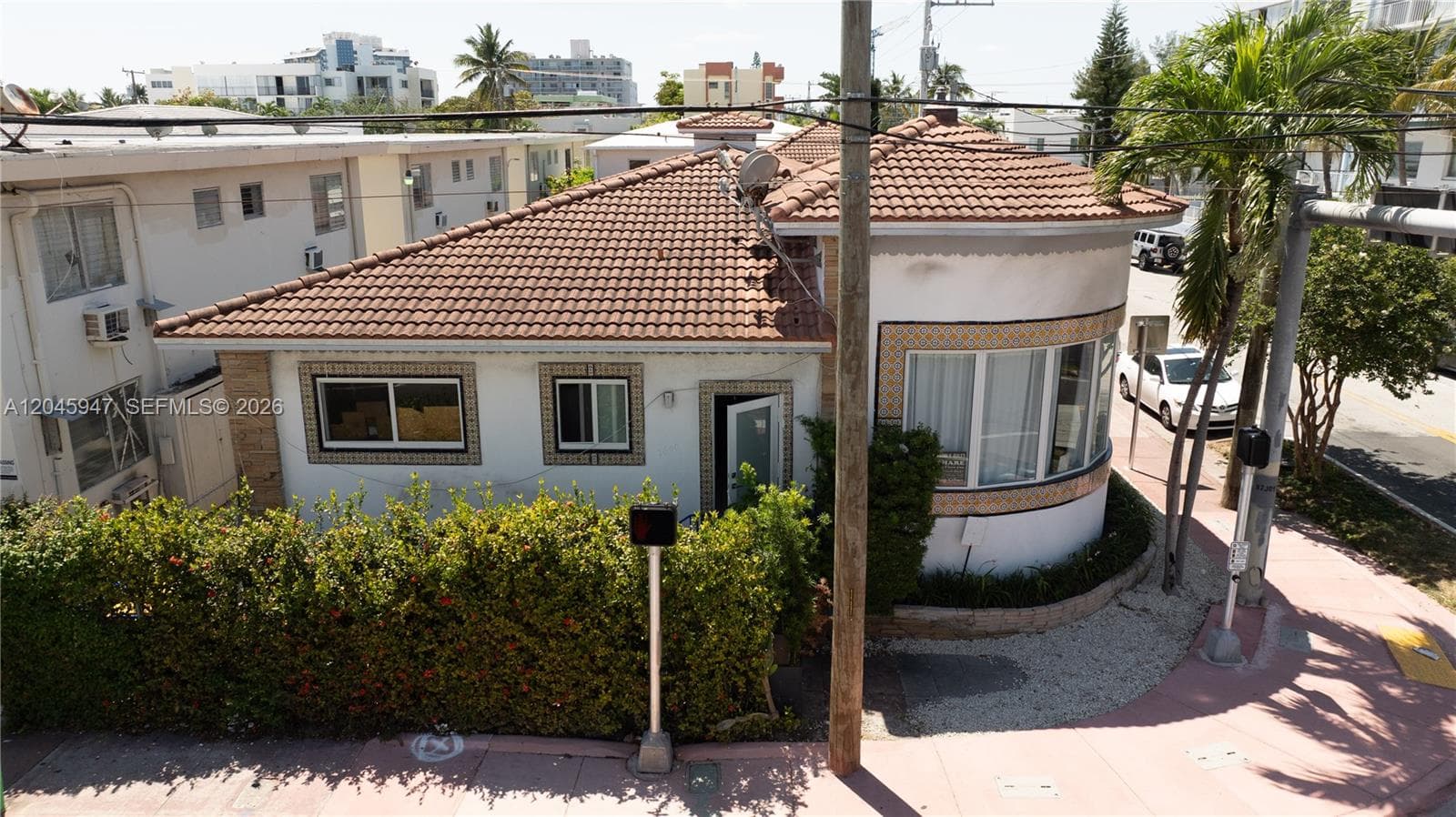 A12045947 — Miami Beach — 5