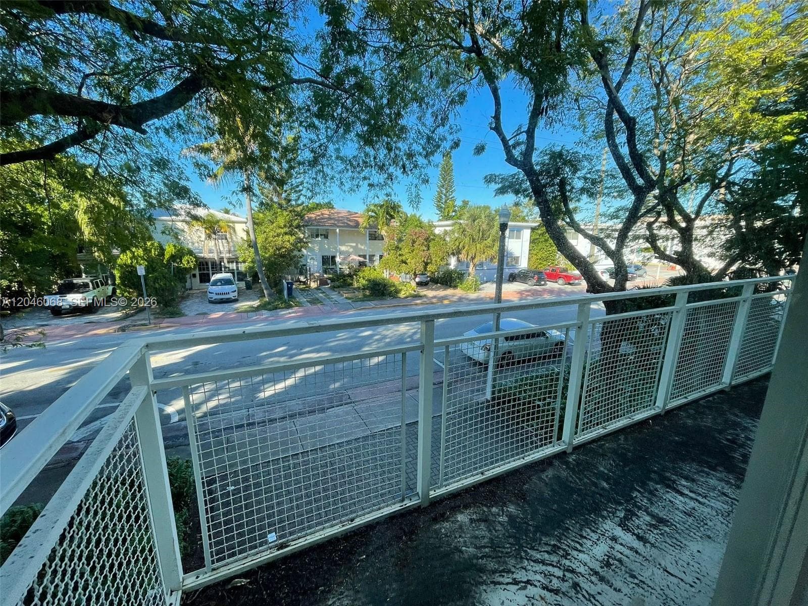 A12046068 — Miami Beach — 4