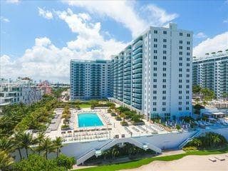 A12046092 — Miami Beach — 62
