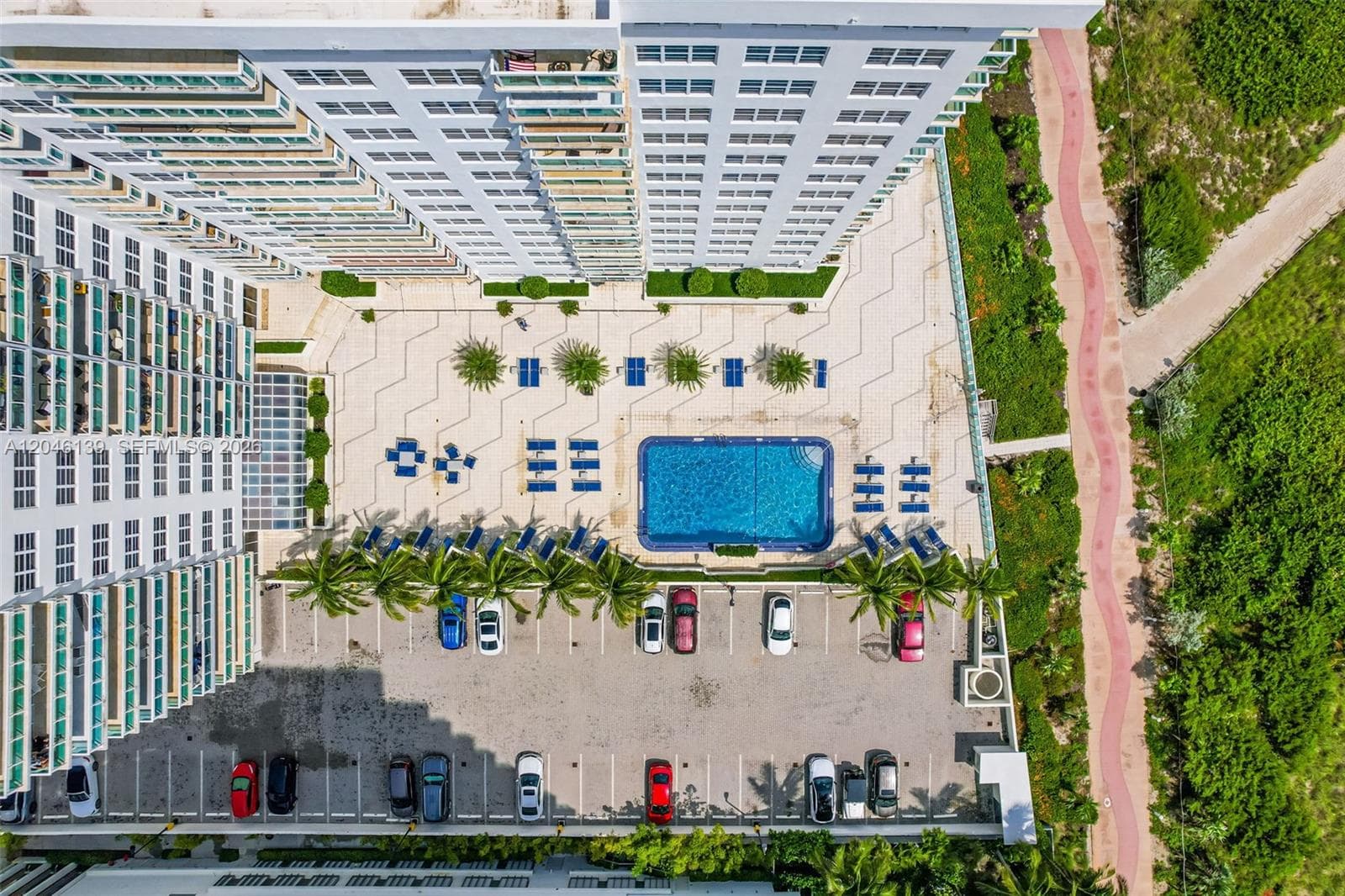 A12046139 — Miami Beach — 32