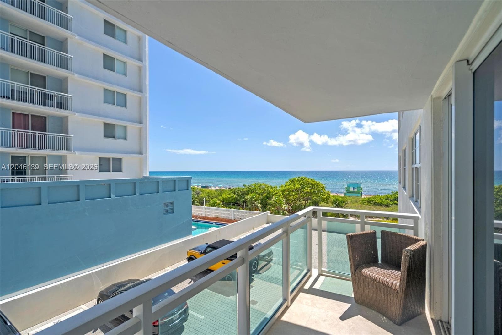 A12046139 — Miami Beach — 20