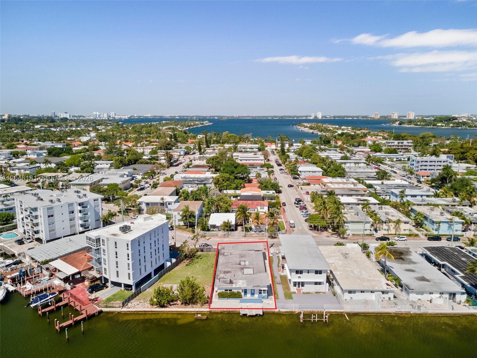 A12046181 — Miami Beach — 26
