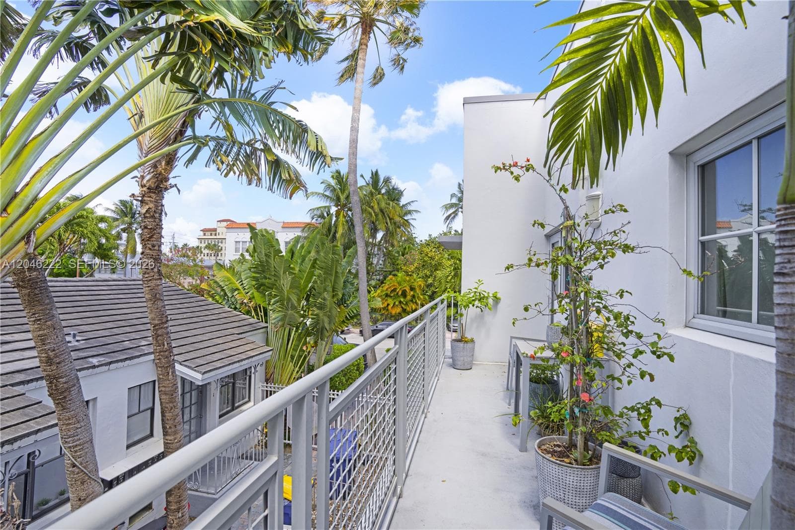 A12046222 — Miami Beach — 19