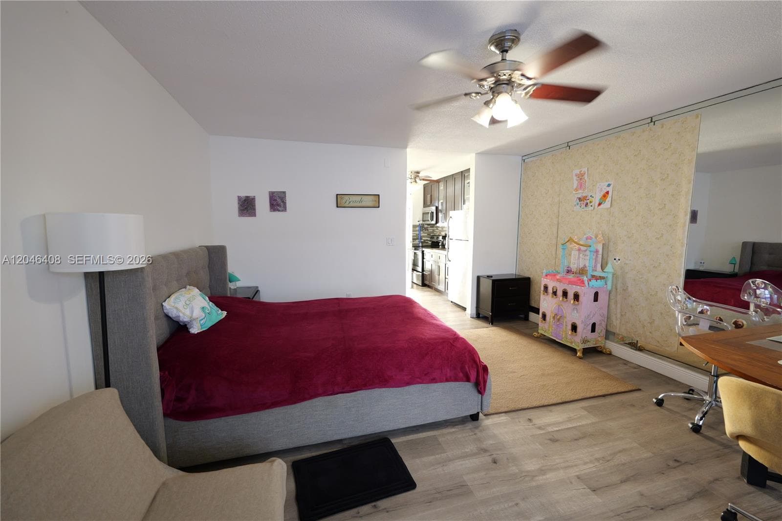A12046408 — Miami Beach — 2