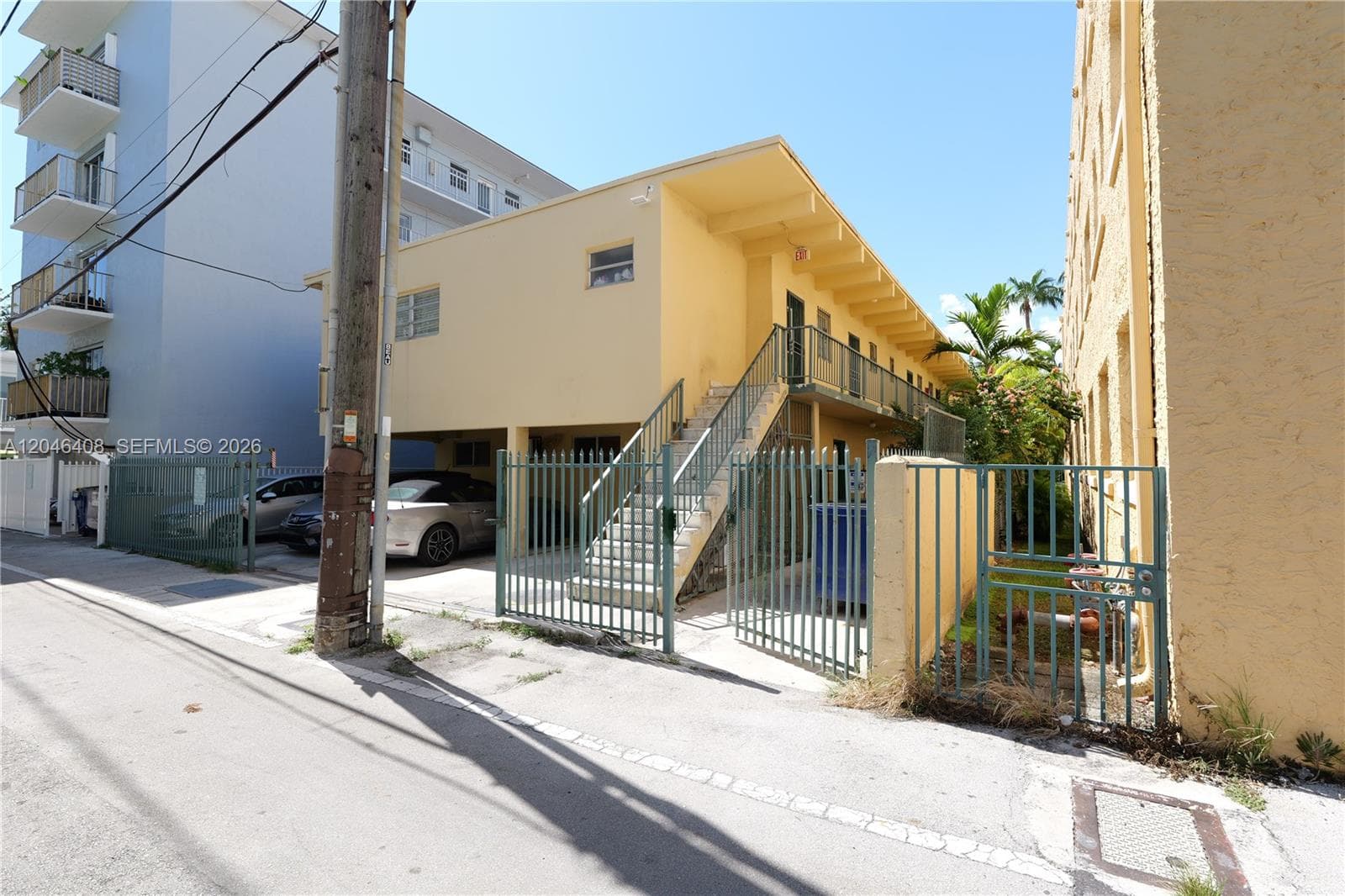 A12046408 — Miami Beach