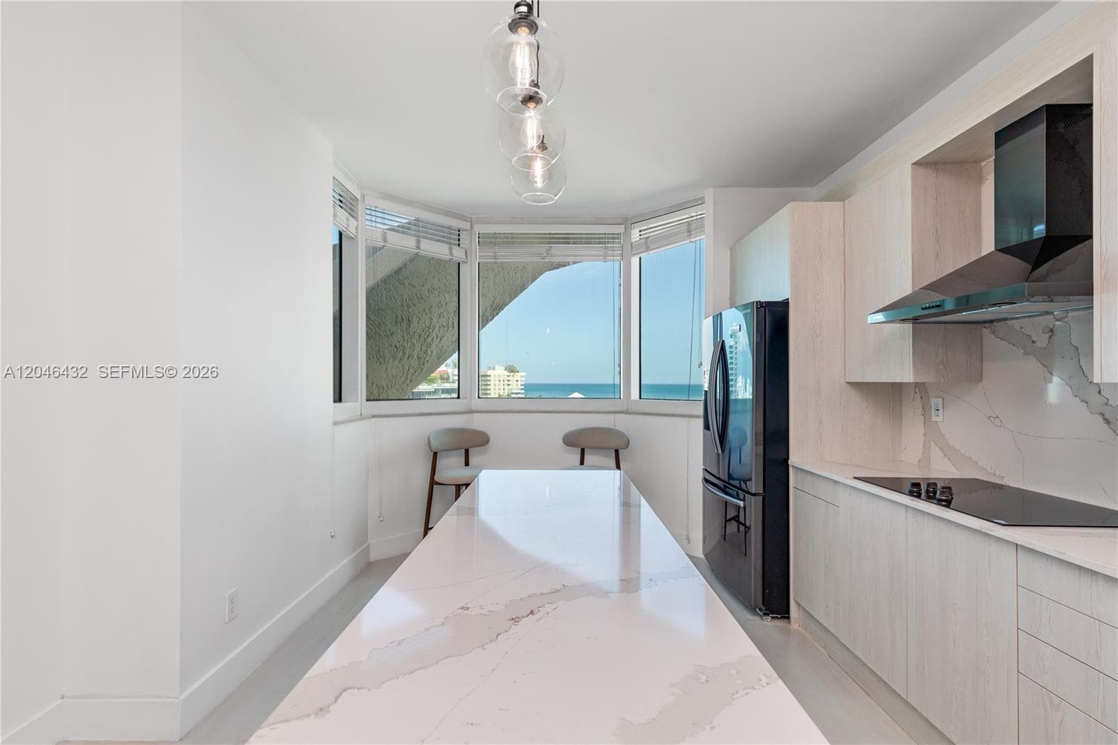 A12046432 — Miami Beach — 6
