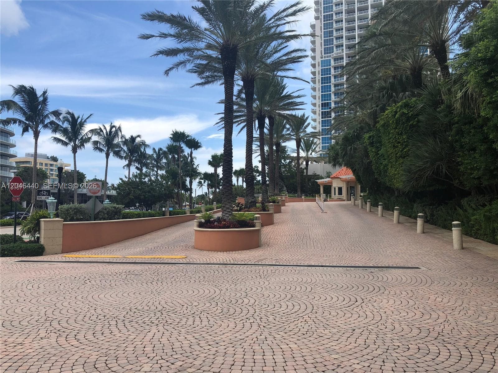 A12046440 — Miami Beach — 58