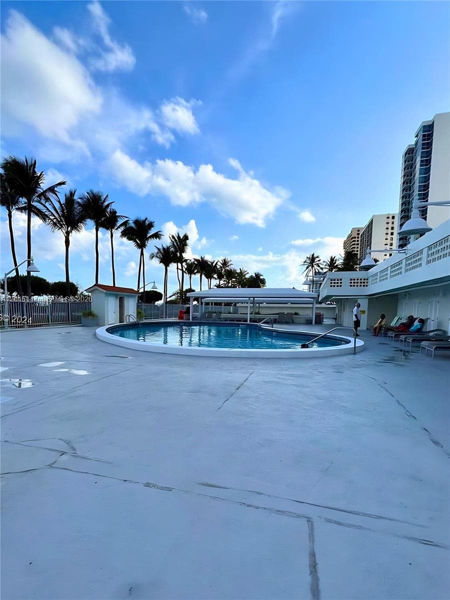 A12046447 — Miami Beach — 22
