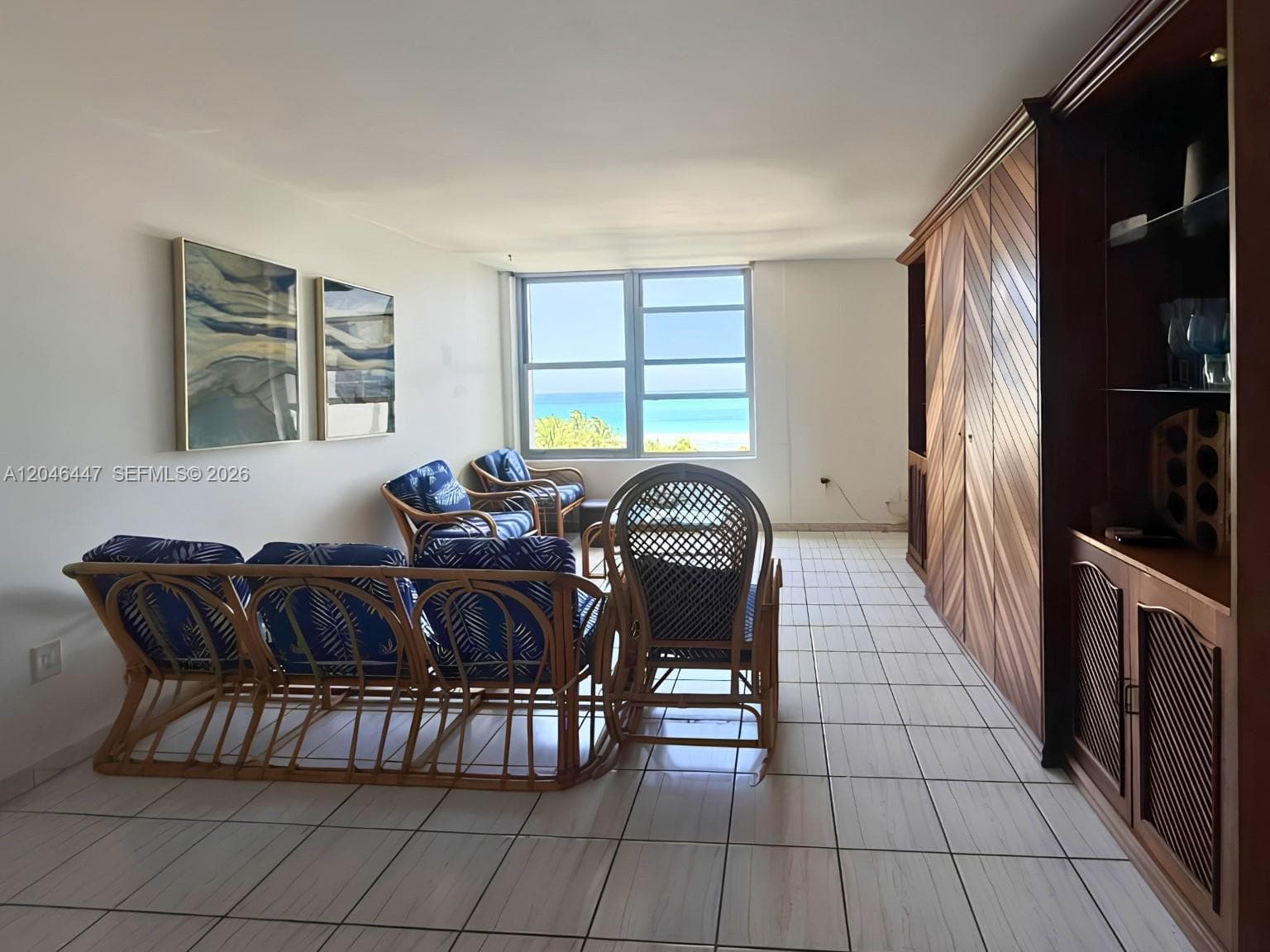 A12046447 — Miami Beach — 4