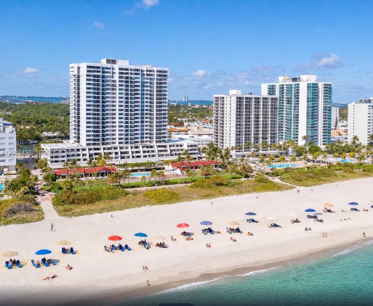 A12046450 — Miami Beach — 37