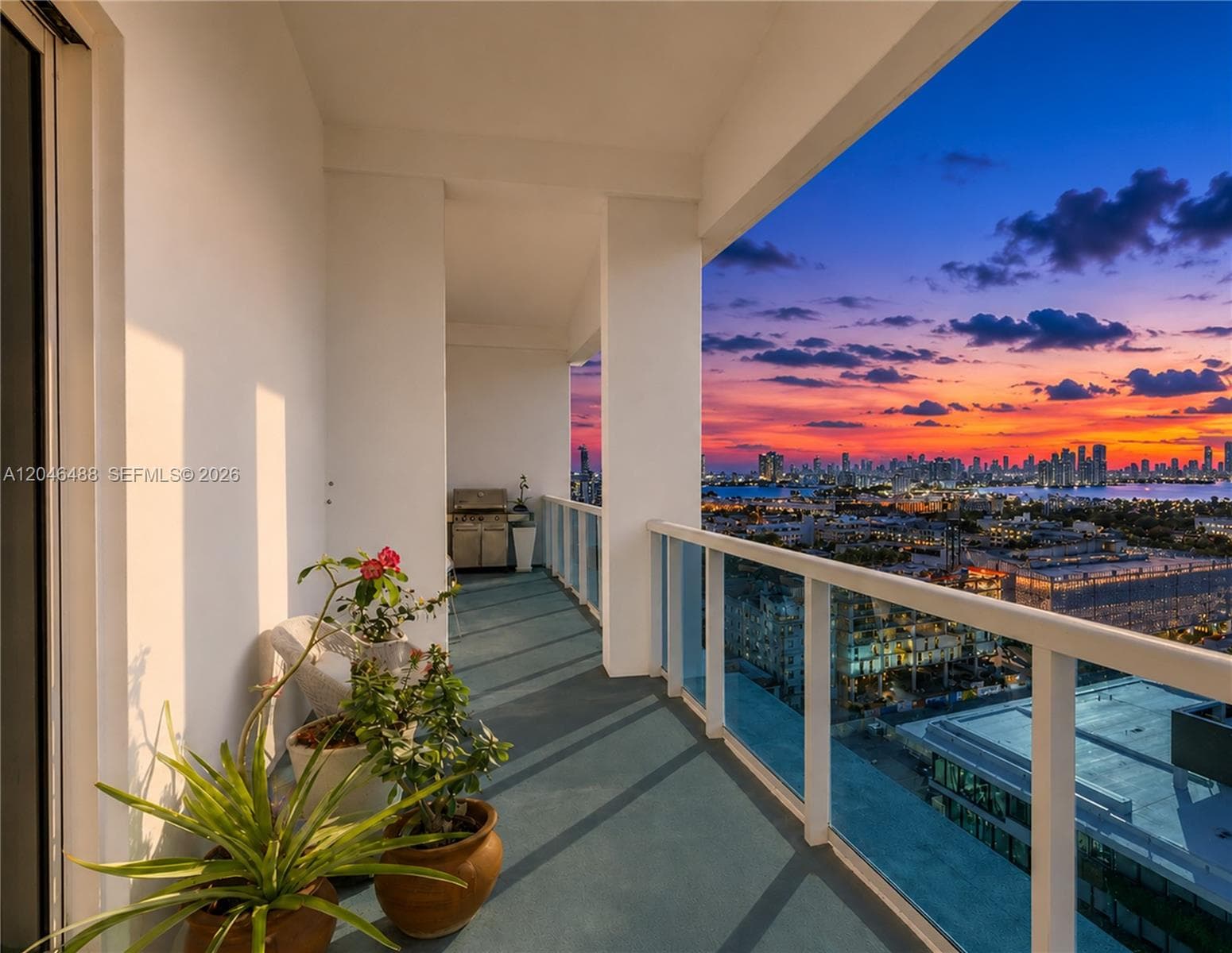 A12046488 — Miami Beach — 16