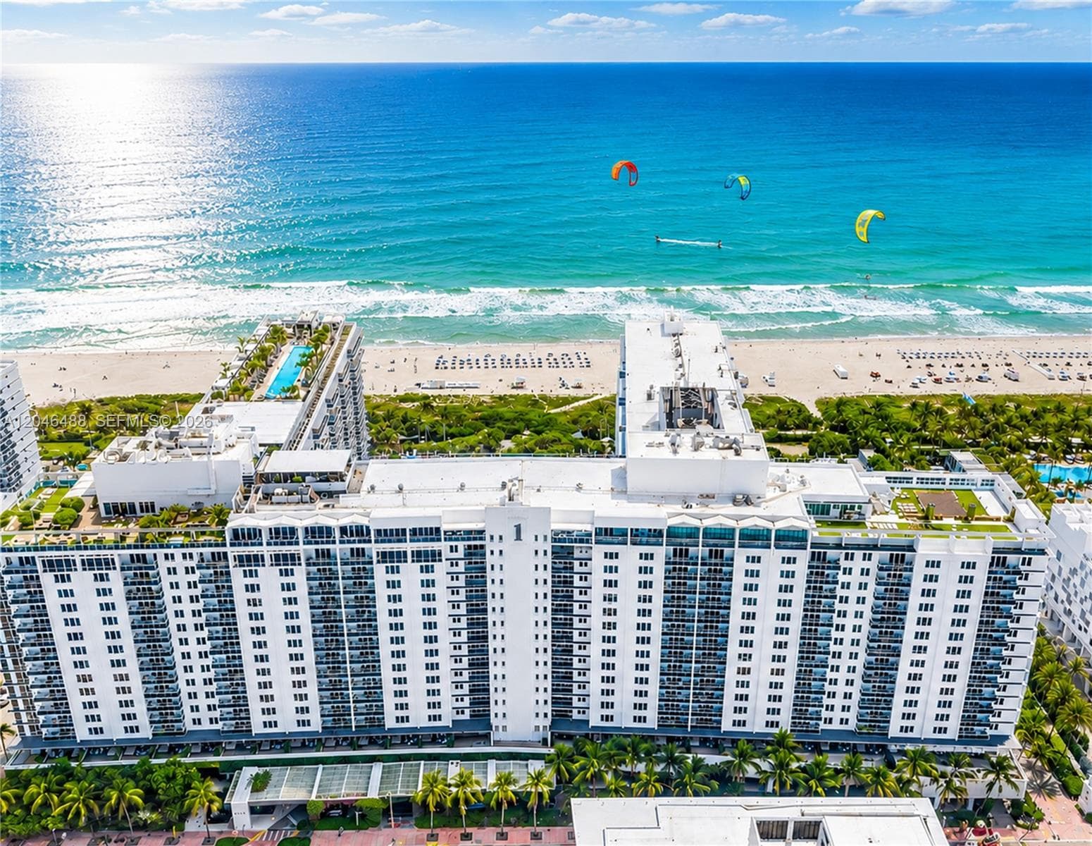 A12046488 — Miami Beach