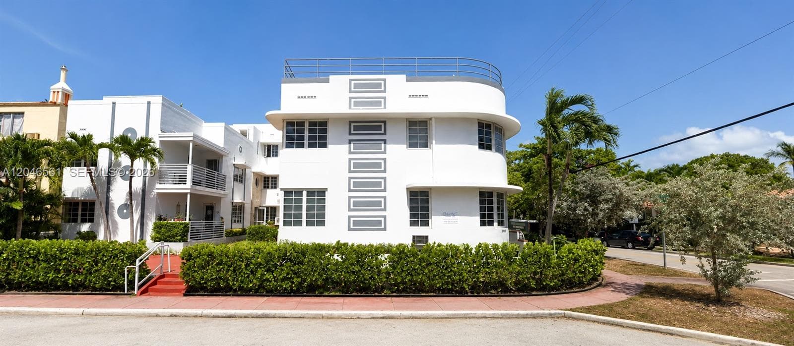 A12046561 — Miami Beach — 12