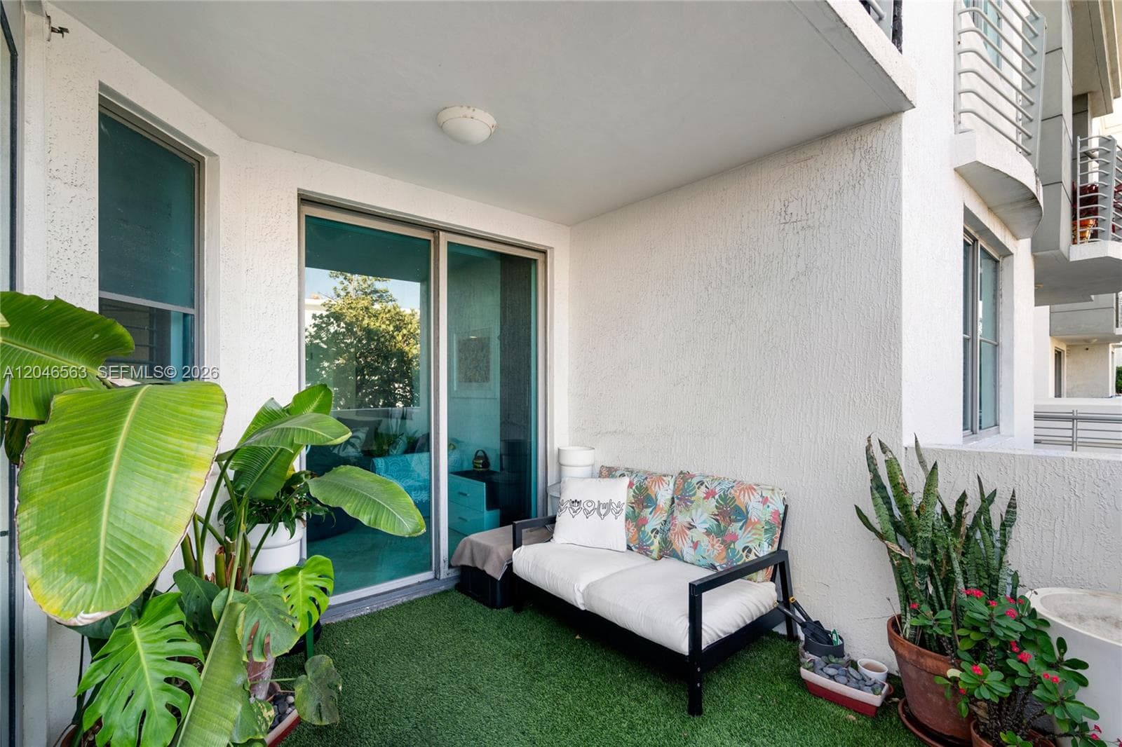 A12046563 — Miami Beach — 24