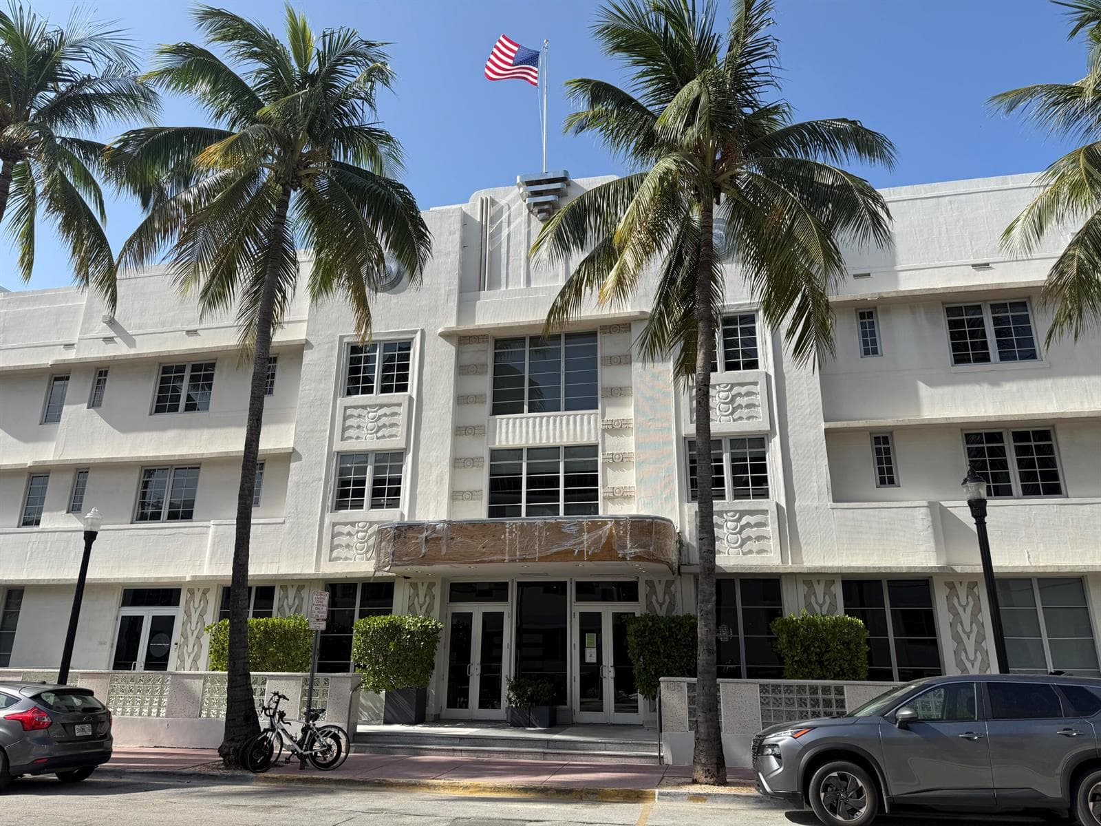B26047548 — Miami Beach — 18