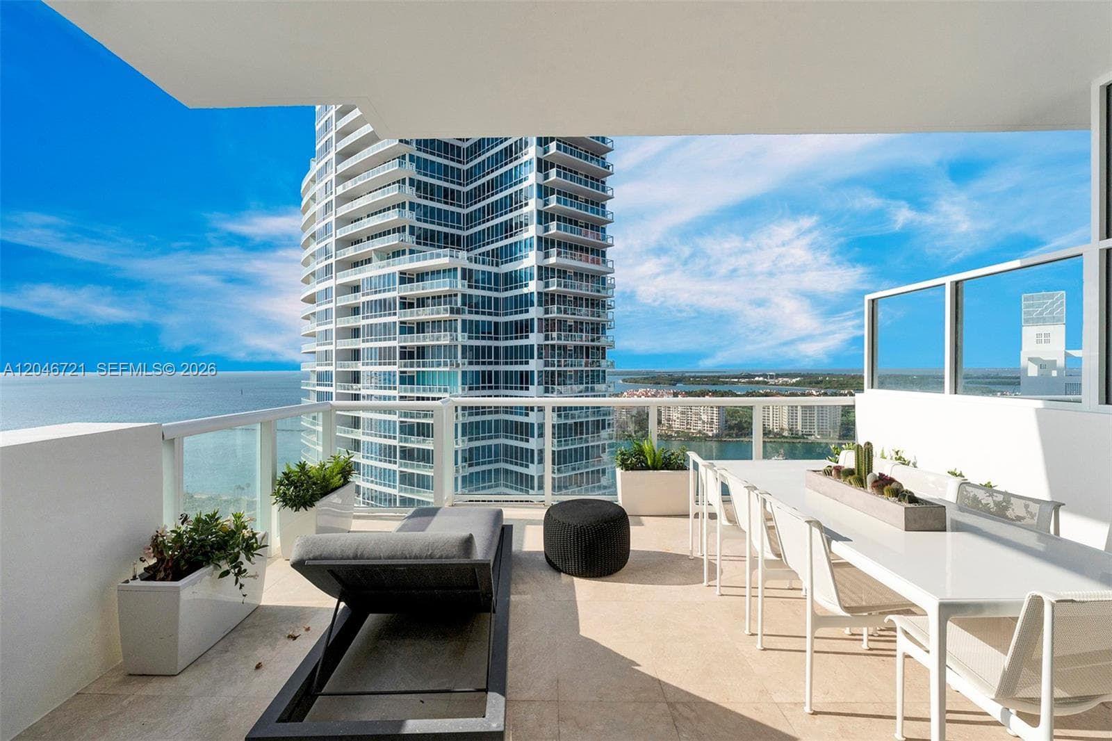 A12046721 — Miami Beach — 13