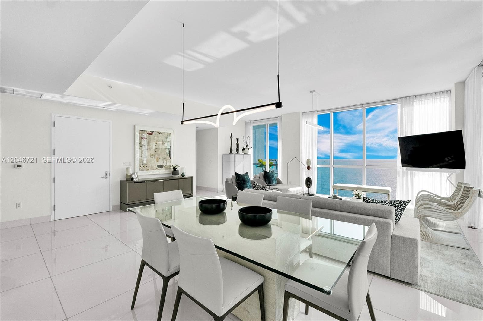 A12046721 — Miami Beach — 12