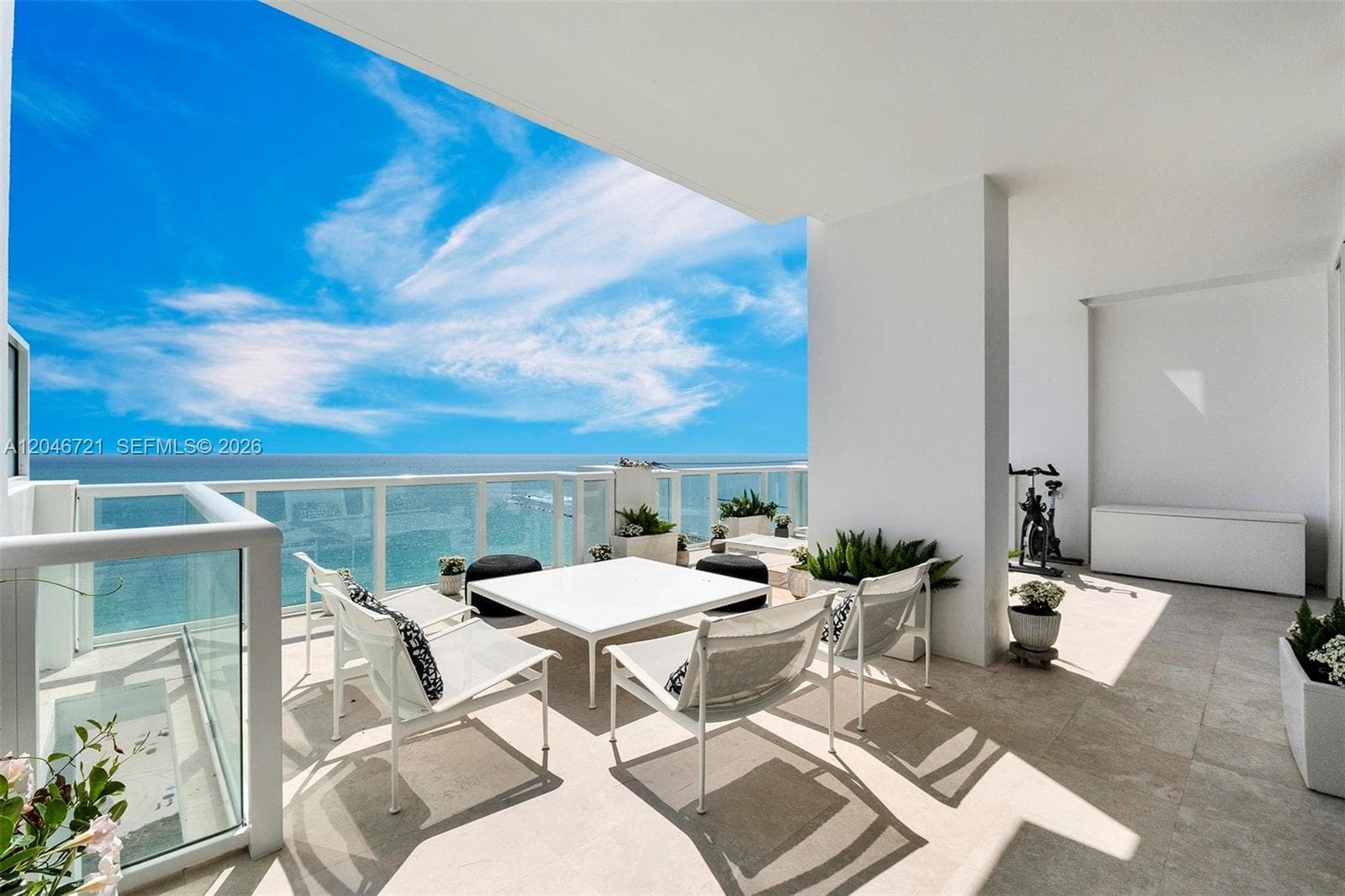 A12046721 — Miami Beach — 22