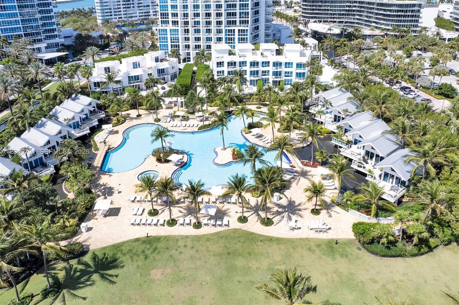 A12046721 — Miami Beach — 41