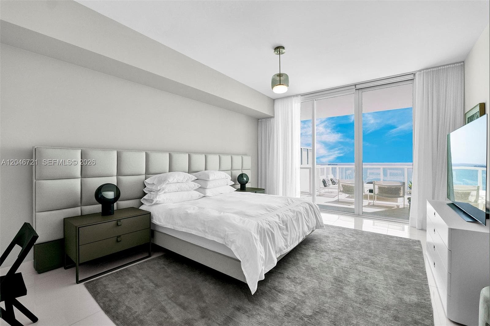 A12046721 — Miami Beach — 44
