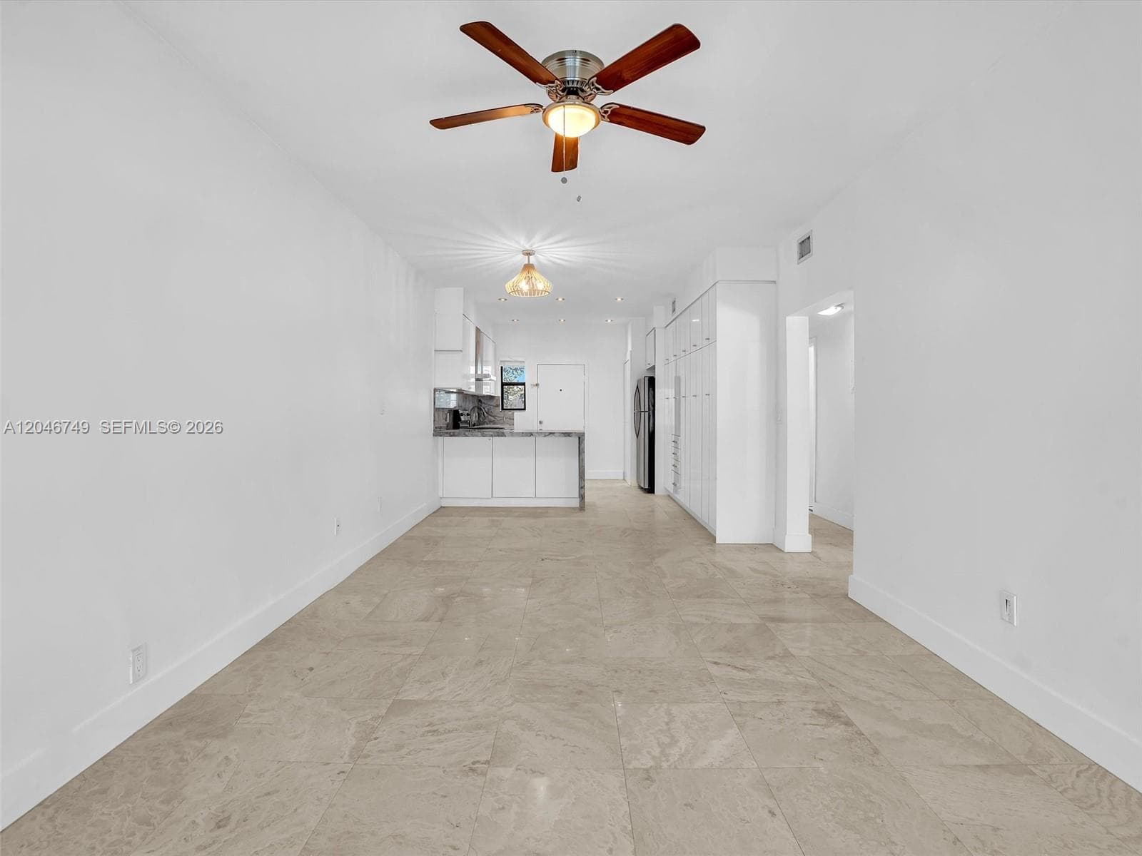 A12046749 — Miami Beach — 2