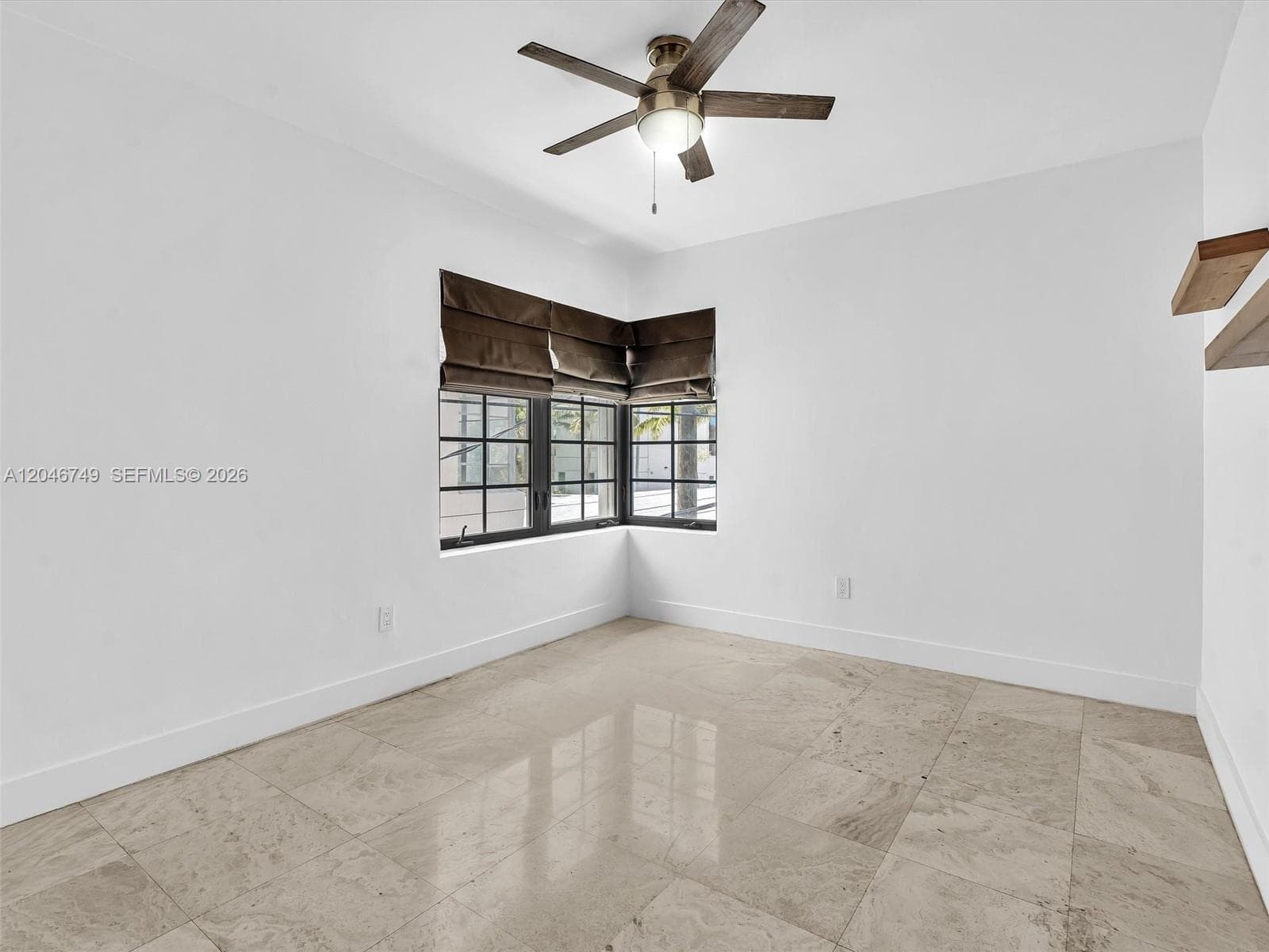 A12046749 — Miami Beach — 17