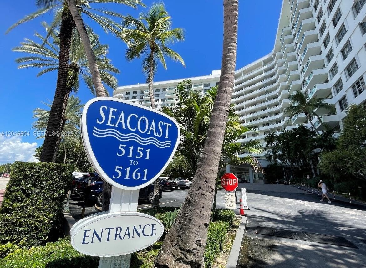 A12046804 — Miami Beach — 3