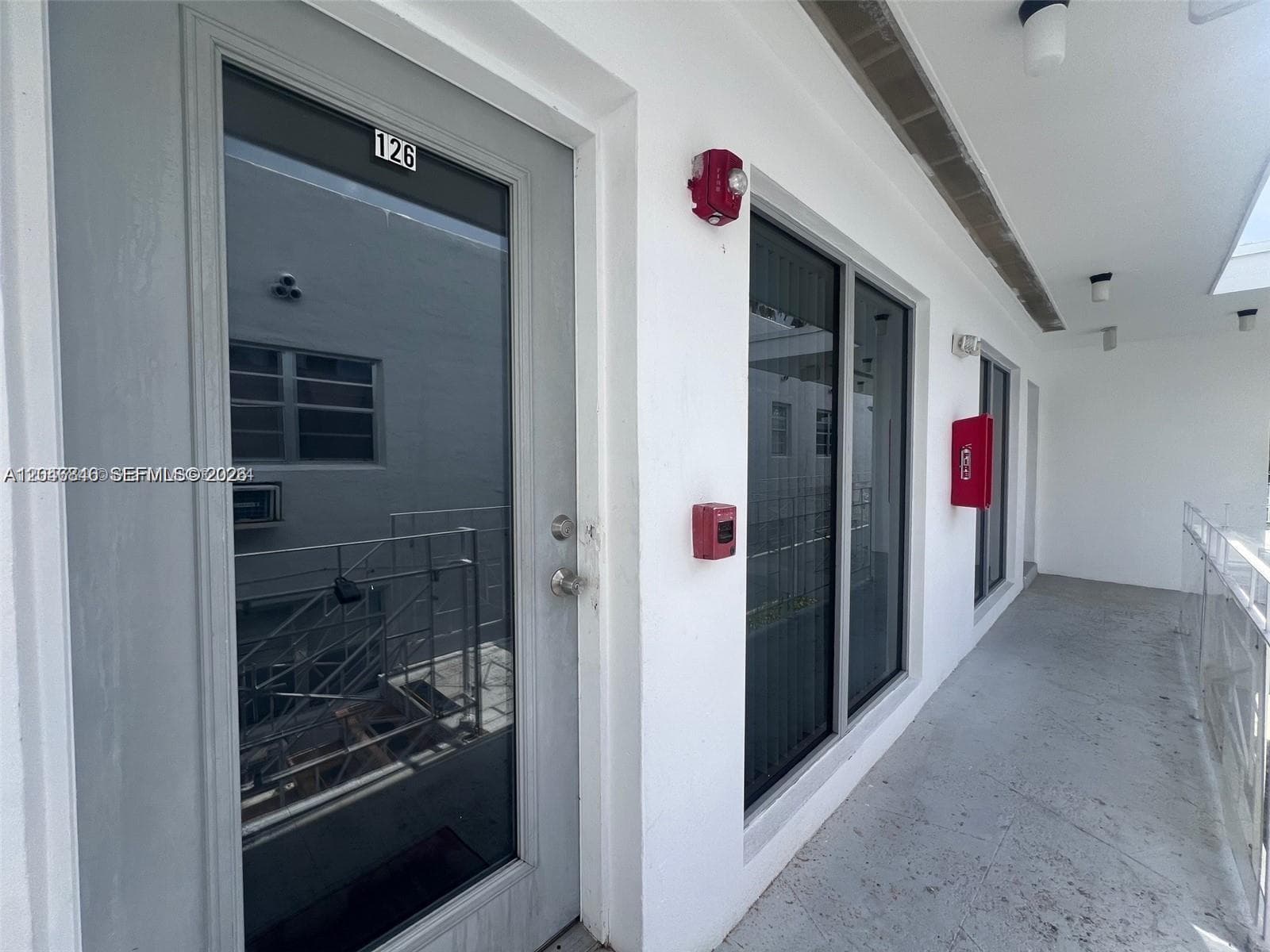 A12046846 — Miami Beach — 10