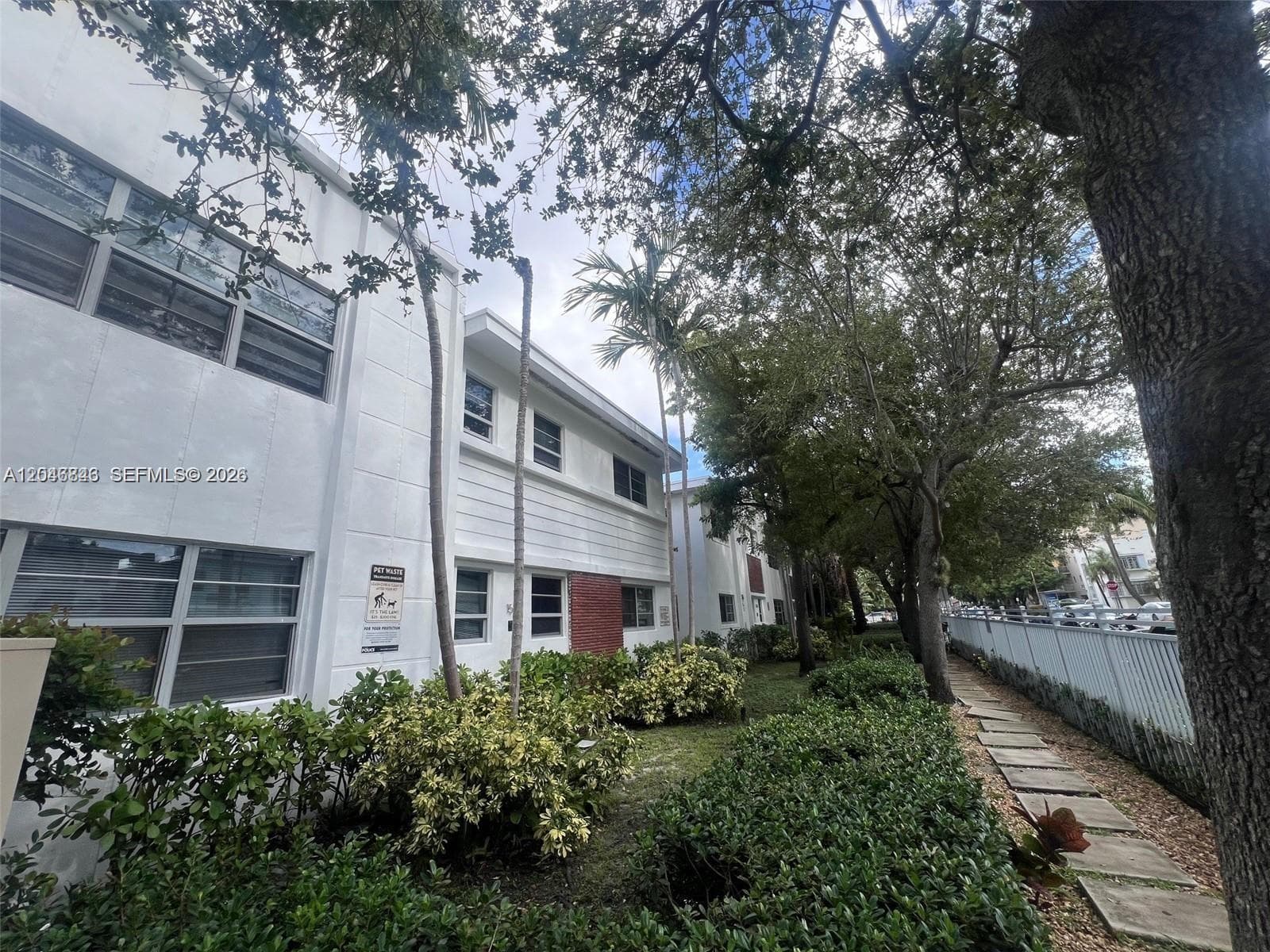 A12046846 — Miami Beach — 21