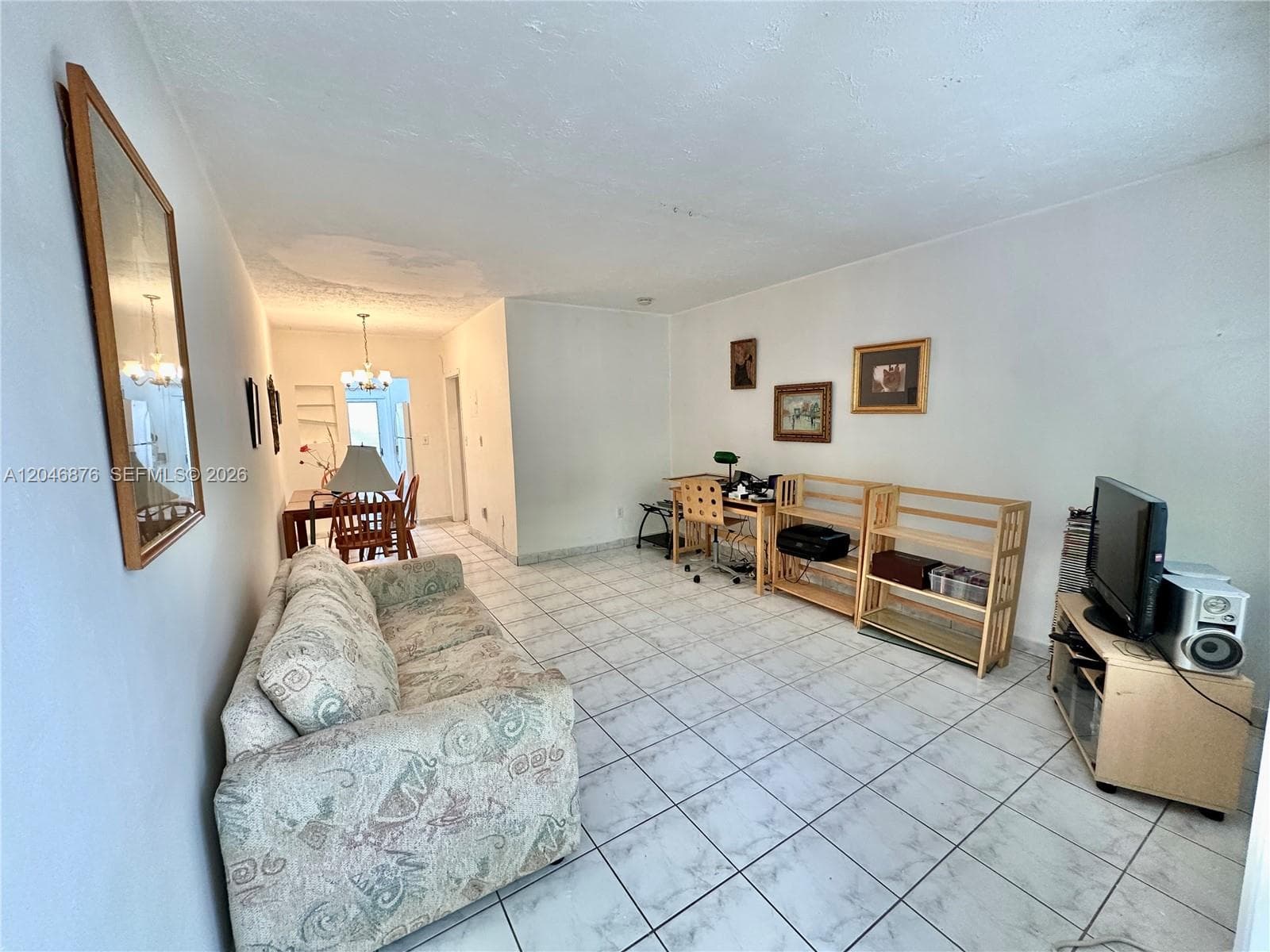 A12046876 — Miami Beach — 2