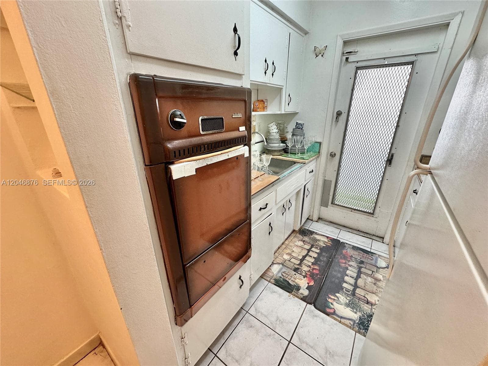 A12046876 — Miami Beach — 6