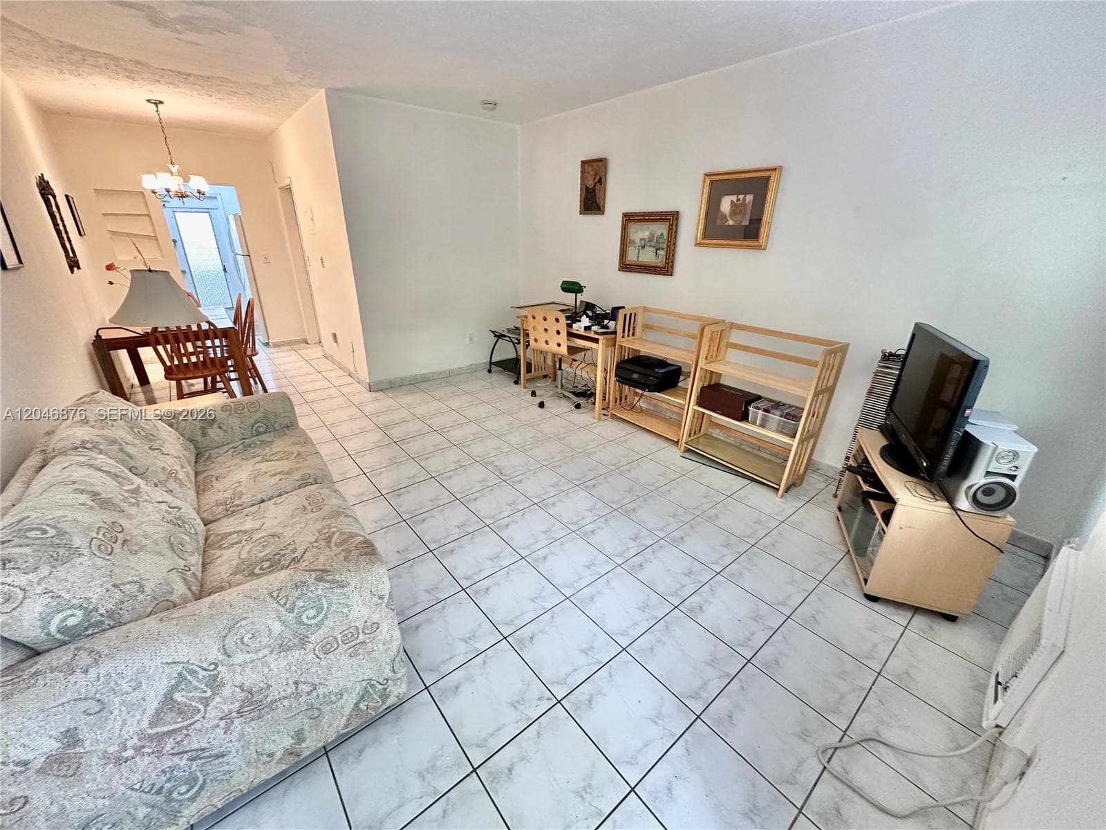 A12046876 — Miami Beach — 3