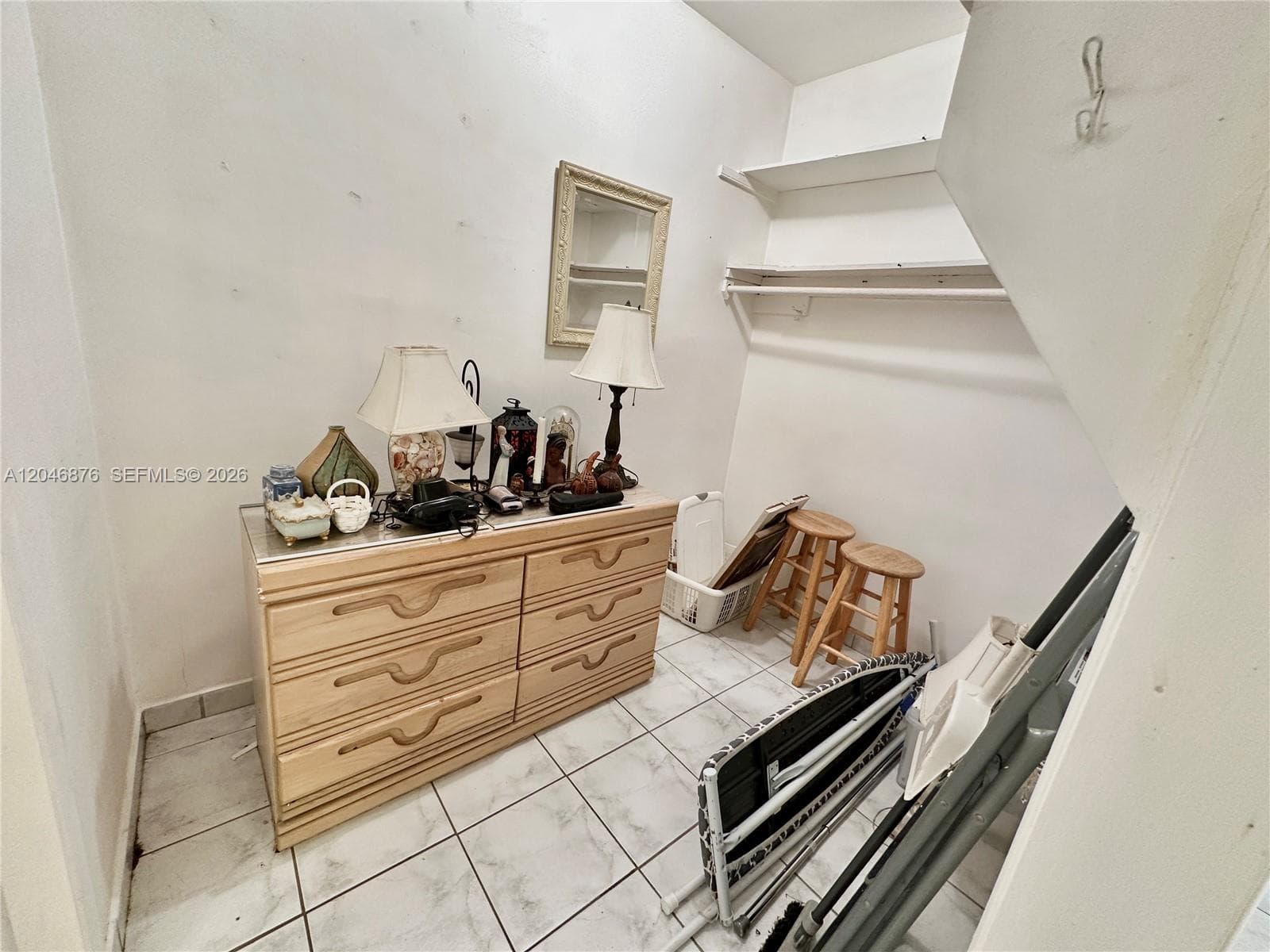 A12046876 — Miami Beach — 10
