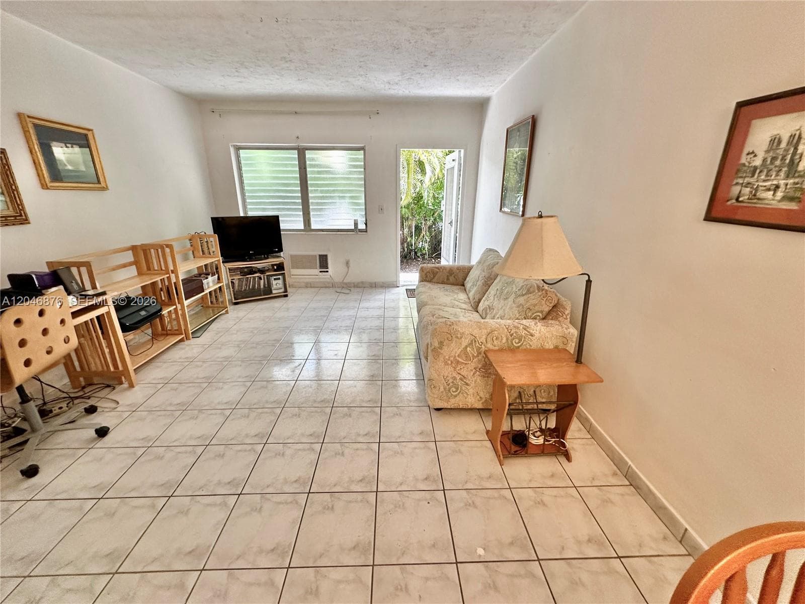 A12046876 — Miami Beach — 14