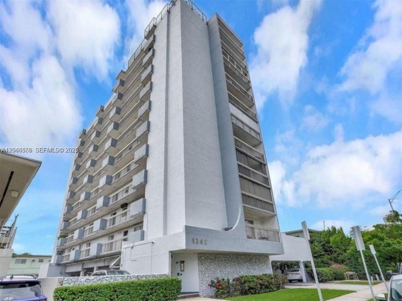 A12046878 — Miami Beach — 2