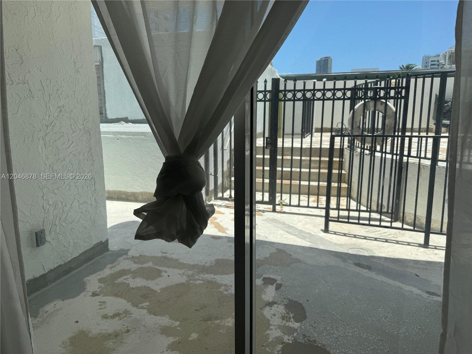 A12046878 — Miami Beach — 14