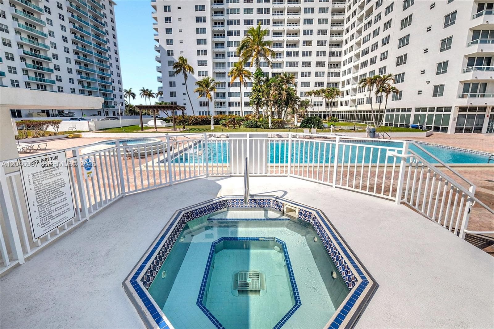 A12046907 — Miami Beach — 24