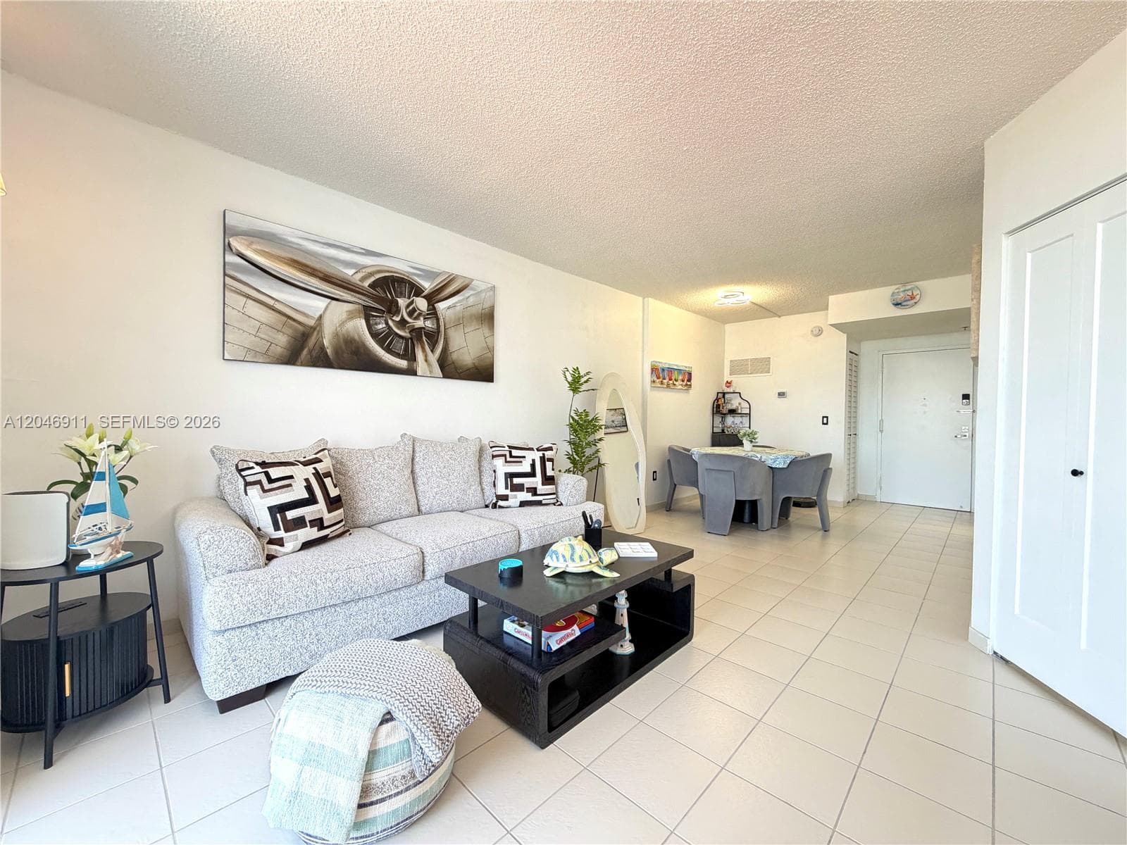 A12046911 — Miami Beach — 7