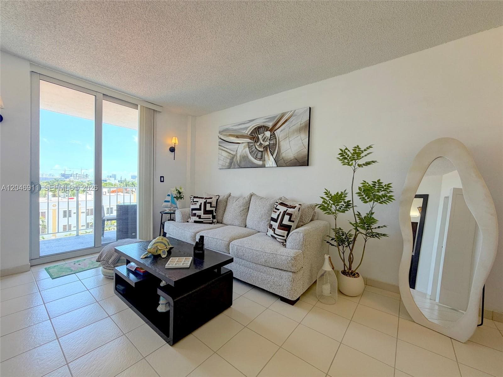 A12046911 — Miami Beach — 5