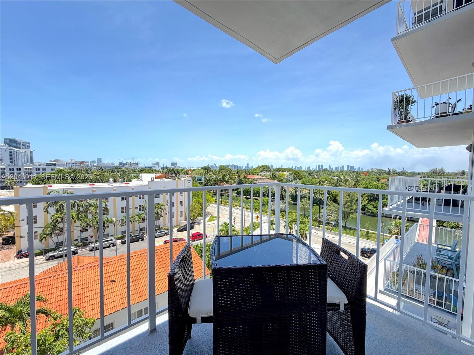A12046911 — Miami Beach — 11